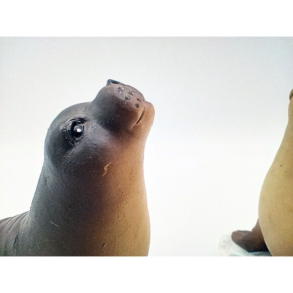 Seal Figurines On Ice Floe Base 4.5 Inch Resin Brown Arctic Animal Set of 2 - Picture 6 of 16